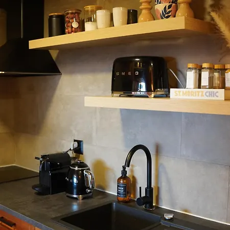 아파트 2 Bedrooms Apartment- Scenic View - 6 Pax 베르비에